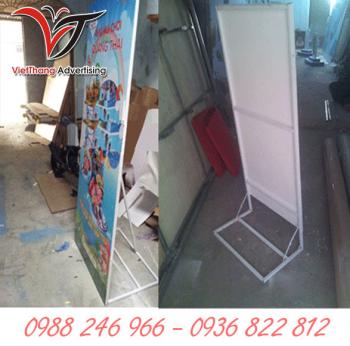 Standee giới thiệu sản phẩm