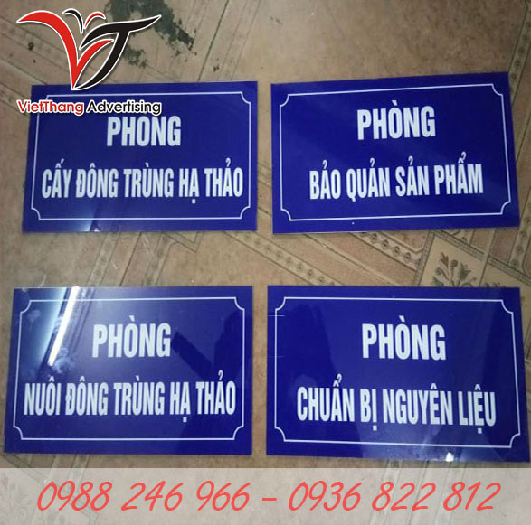 Biển mica sơn ngược